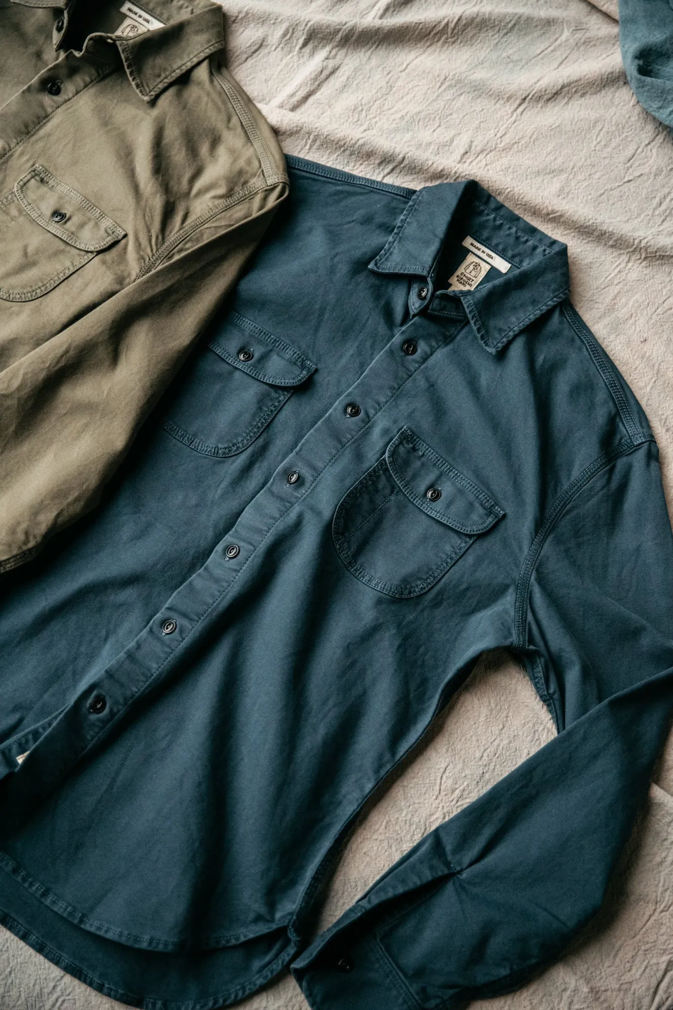The Brace Stretch Oxford - Reactive Navy
